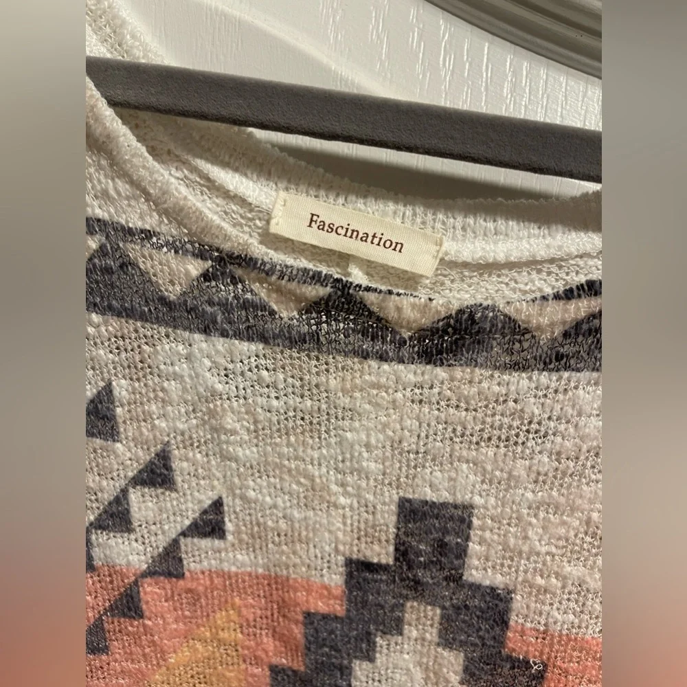 Aztec blouse - Picture 4 of 5